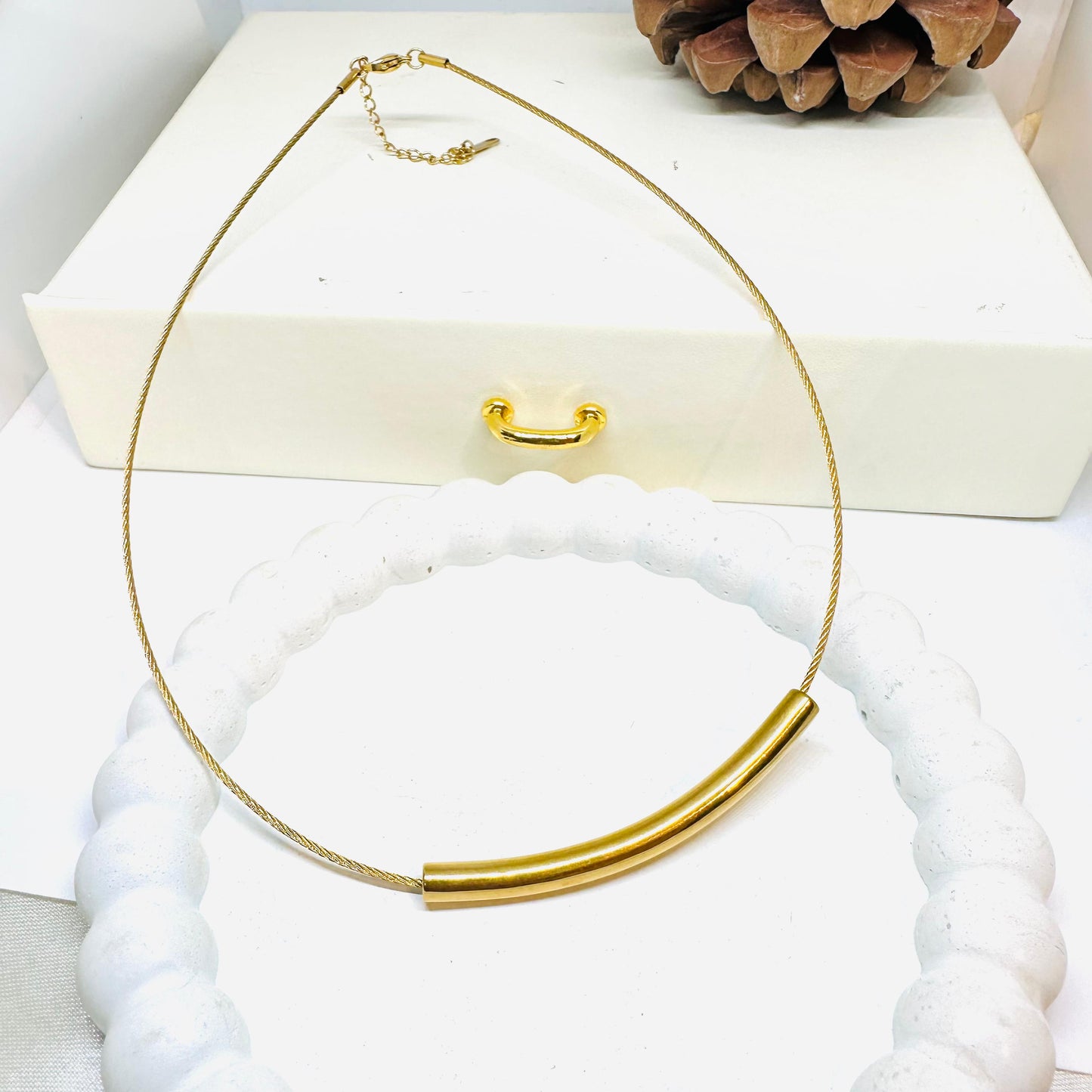 Bar 18K Choker