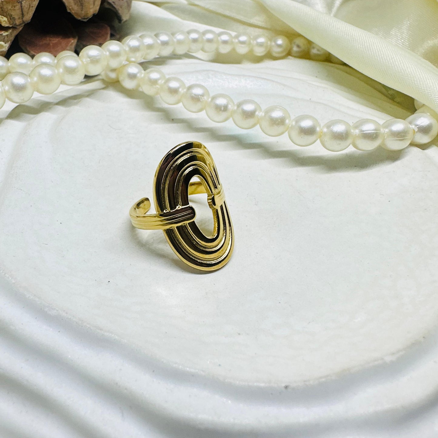 Ada Ring •