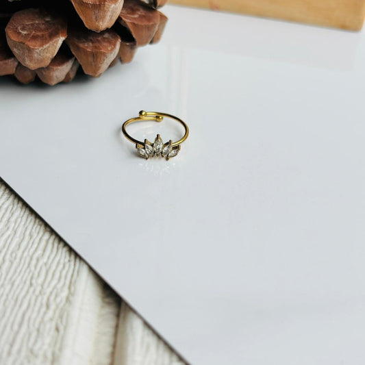 Hailey White 18K Ring •