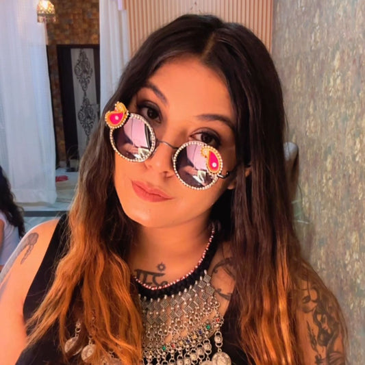 Kairi Round Quirky Sunglasses 03