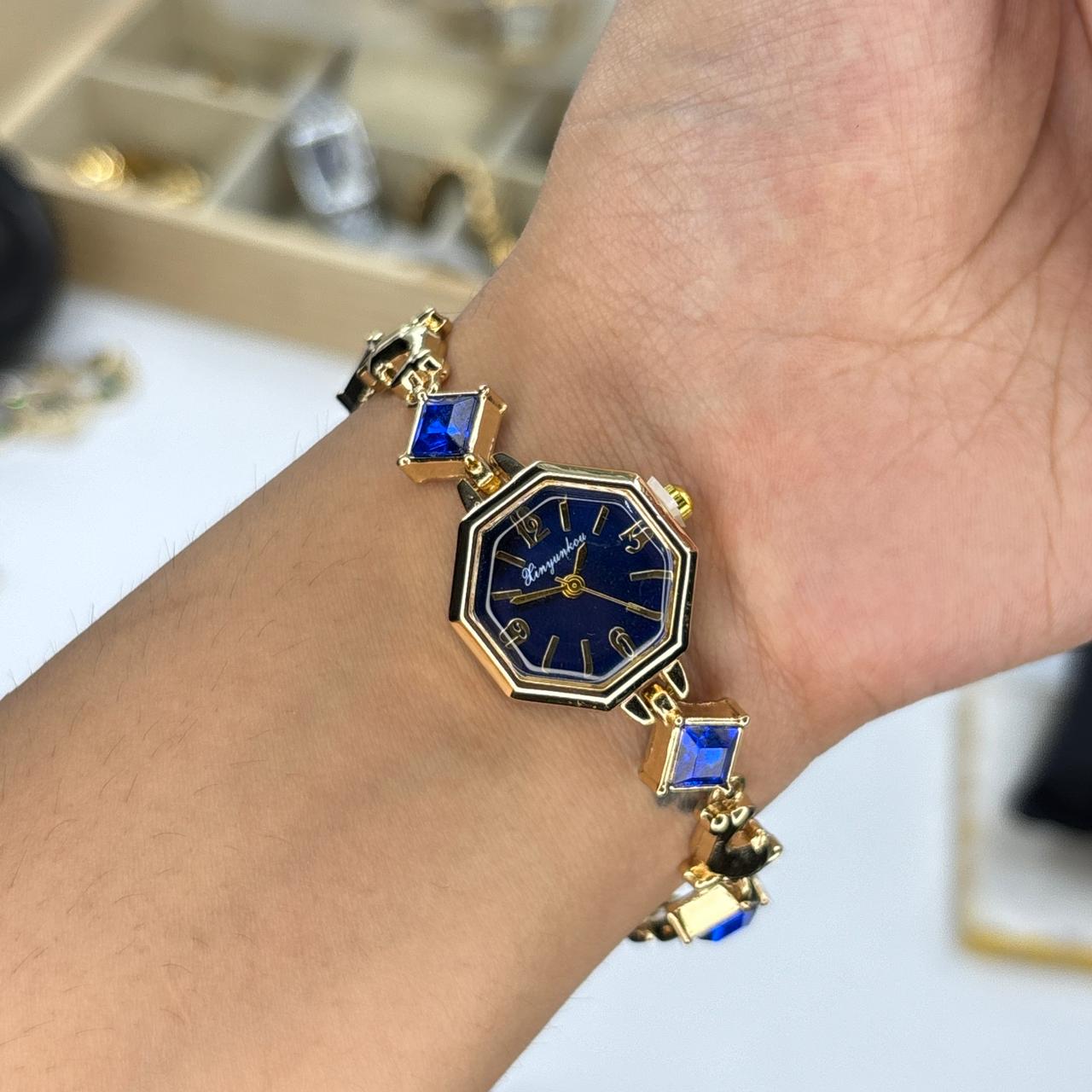 Vintage Watch 040