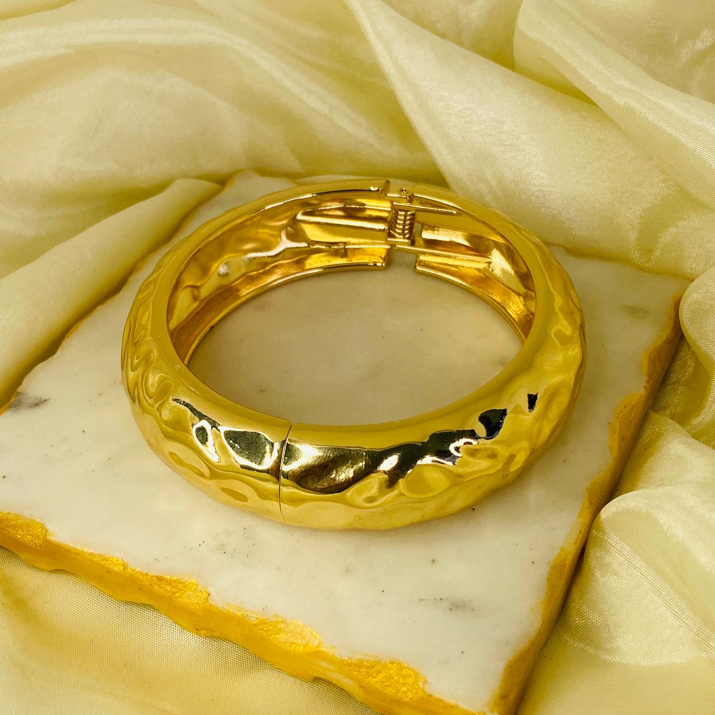 Evara Chunky Cuff Bracelet