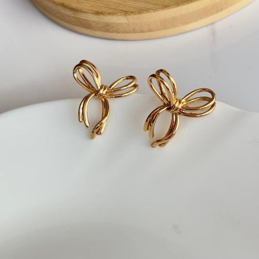 Thread Bow Earrings
