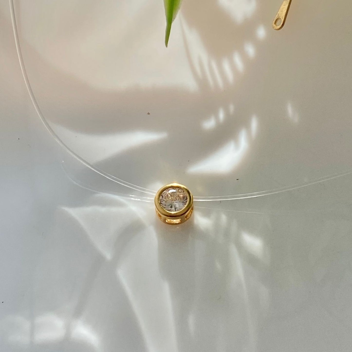 No Chain Solitaire Necklace