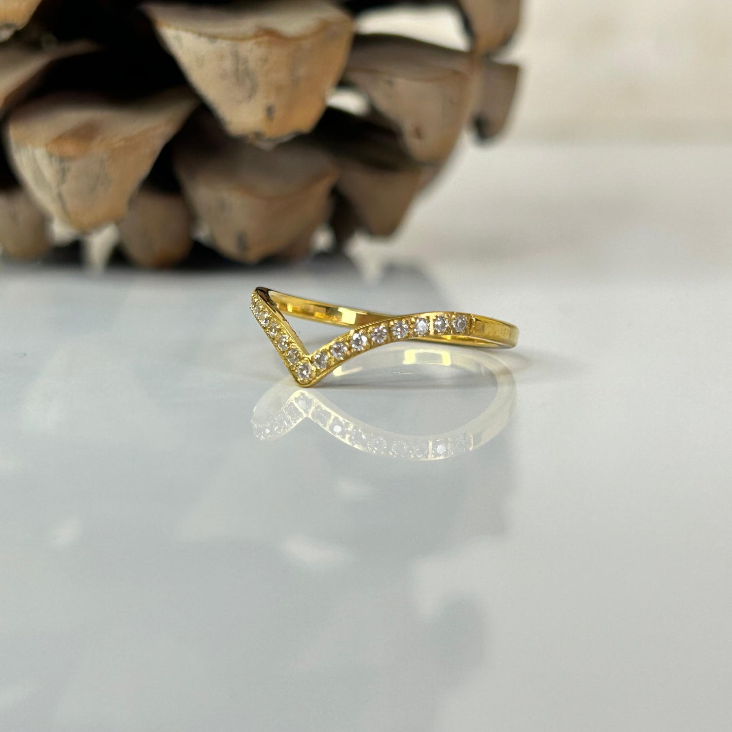 Studded Minimal V Ring