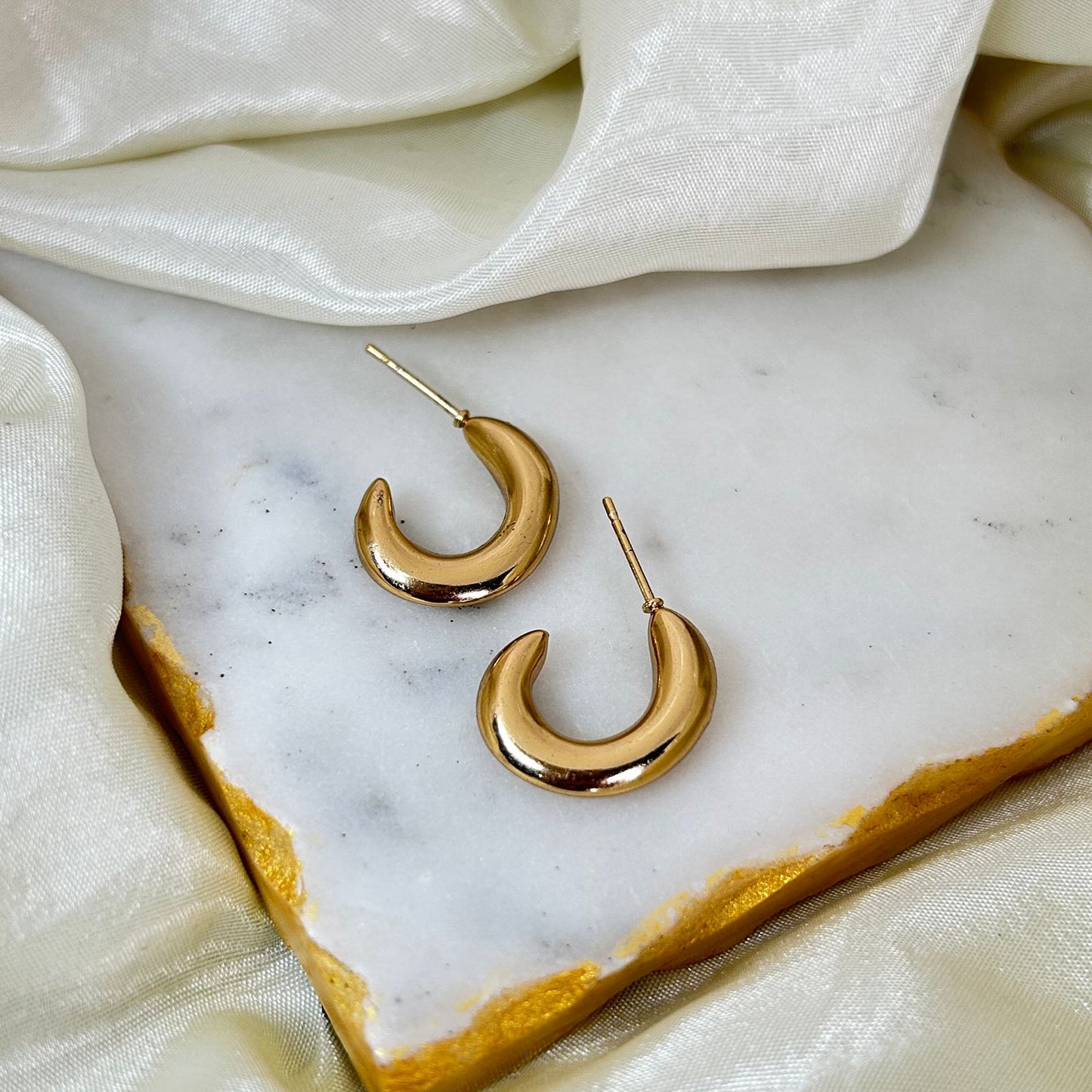 Luxe Curve Hoops