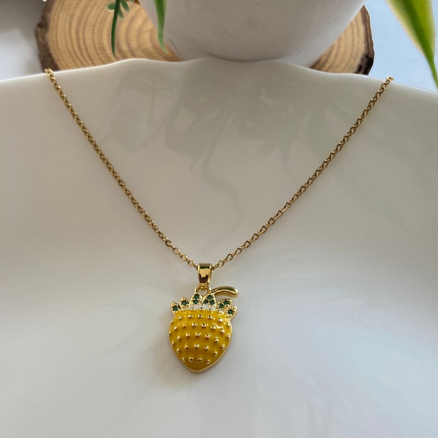 Pinapple Perry Necklace