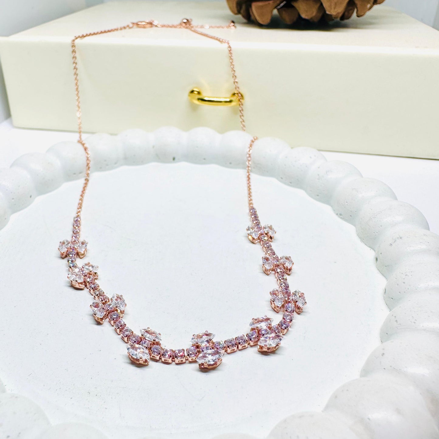 Hourglass Tennis Choker