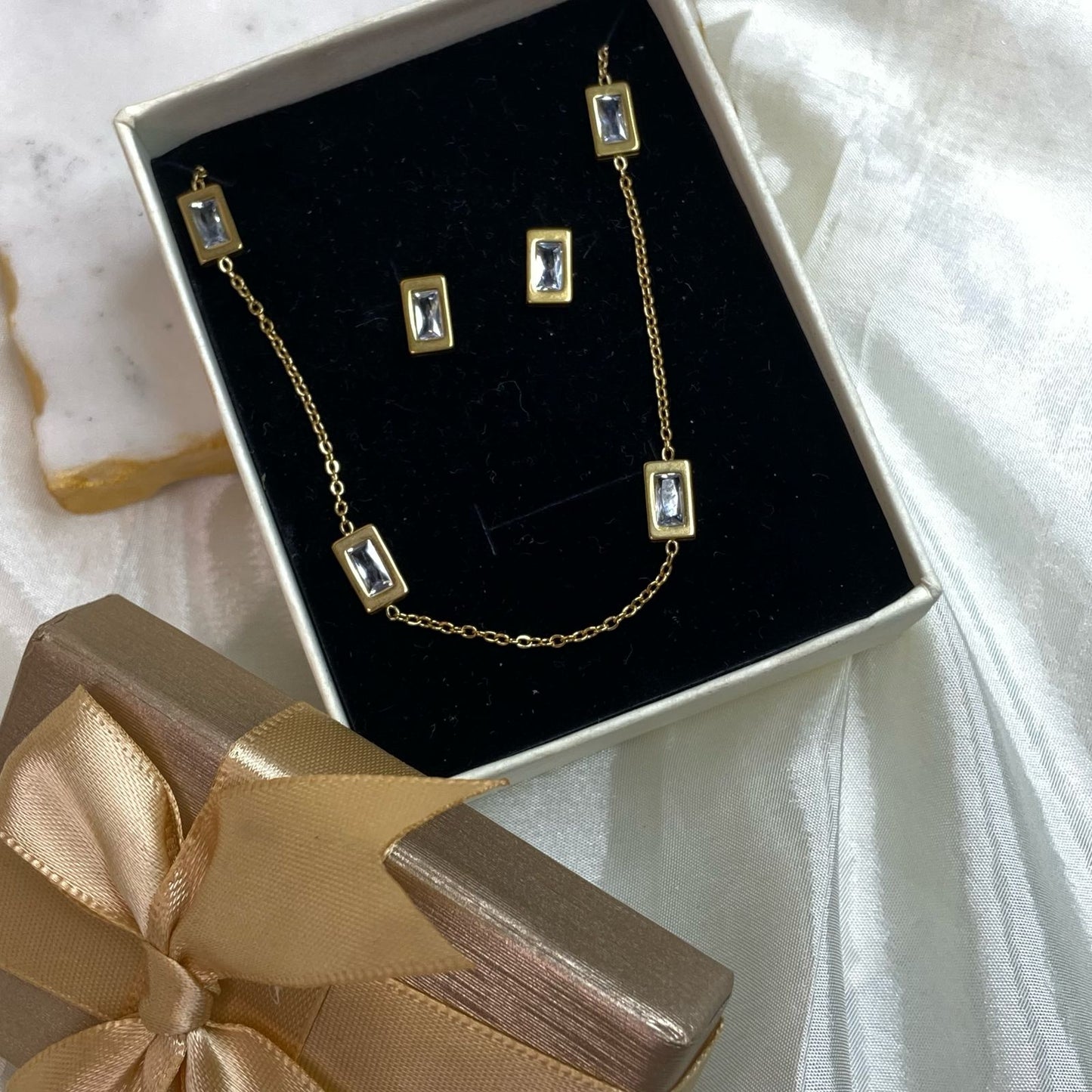 Savana Jewelry Set (Necklace+Earrings)