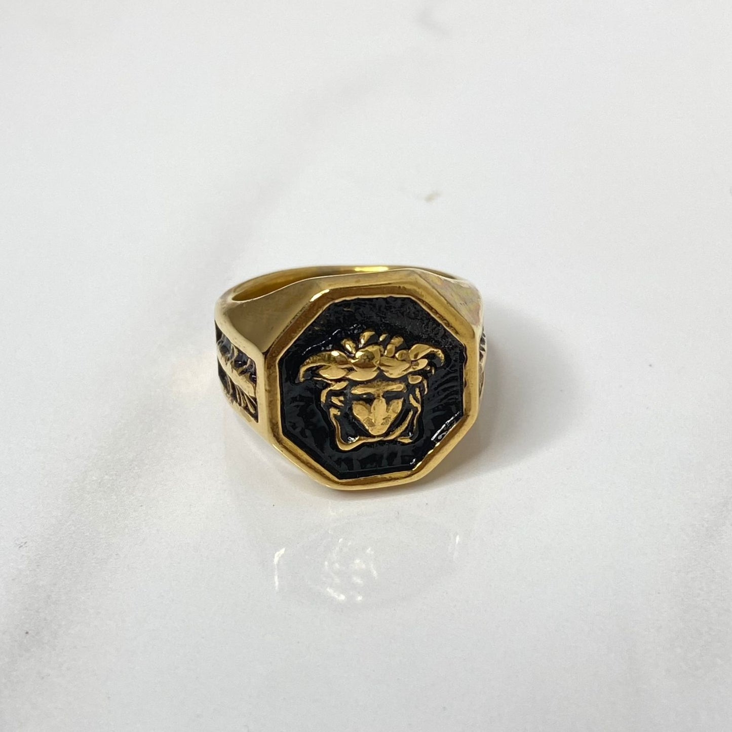 Luxe Leo Gold Men’s Ring