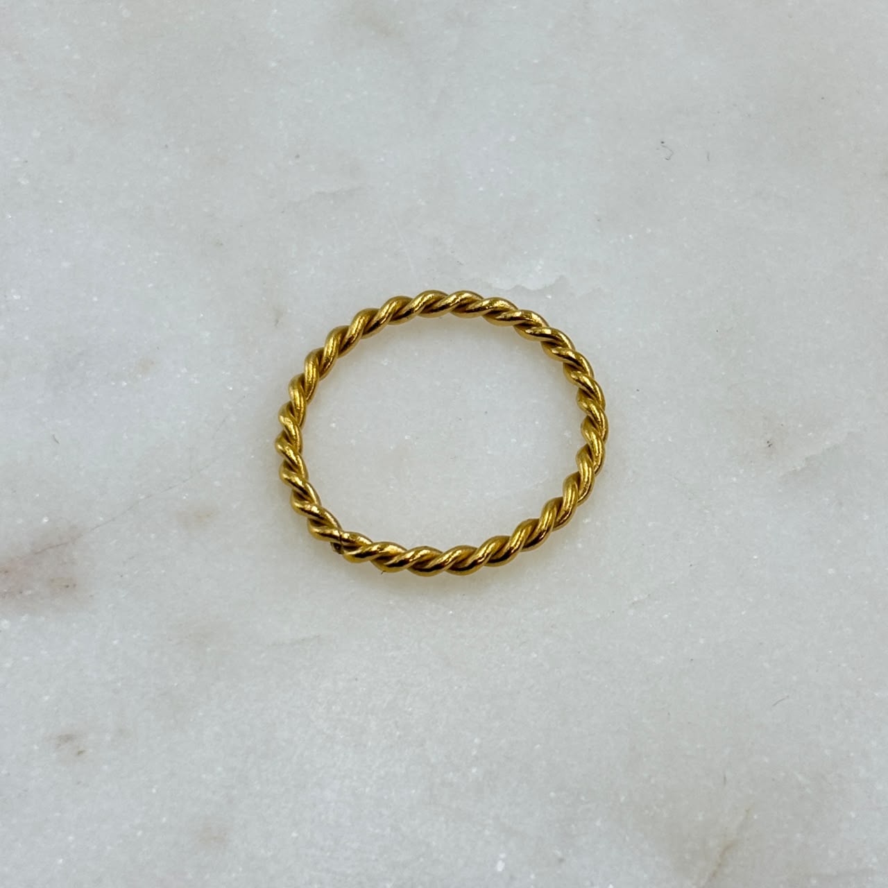 Twirled Minimal Ring