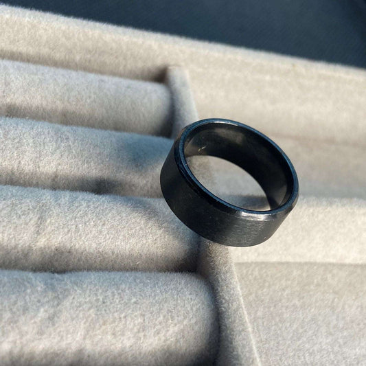 Classic Black Ring