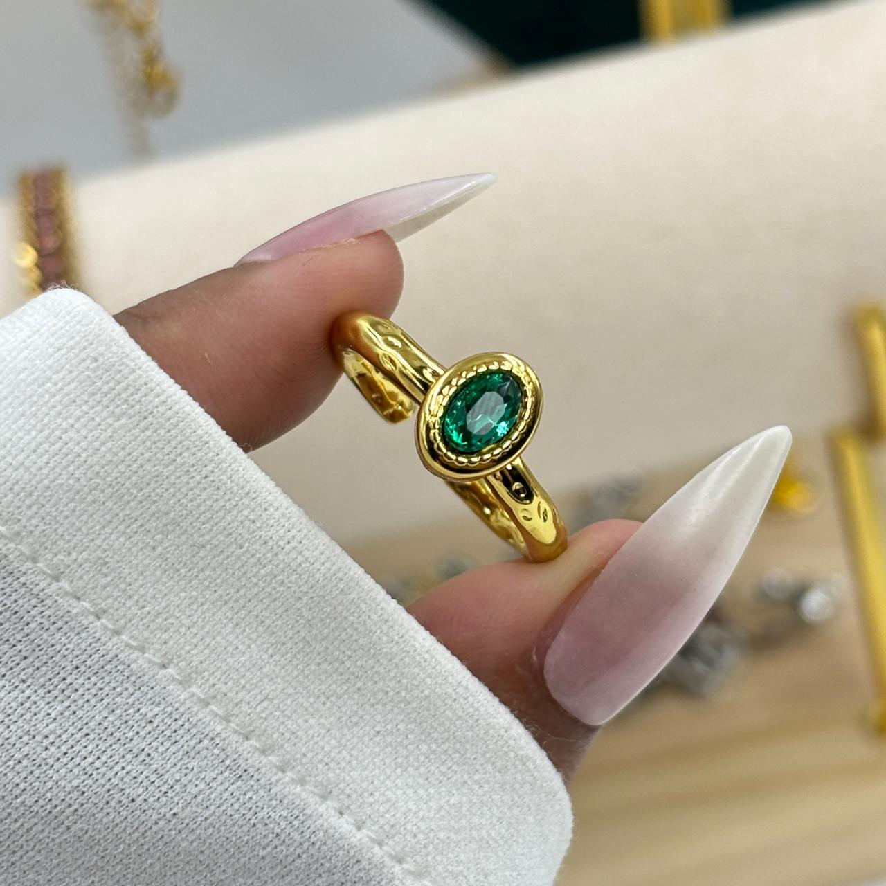 Emerald Elara Ring