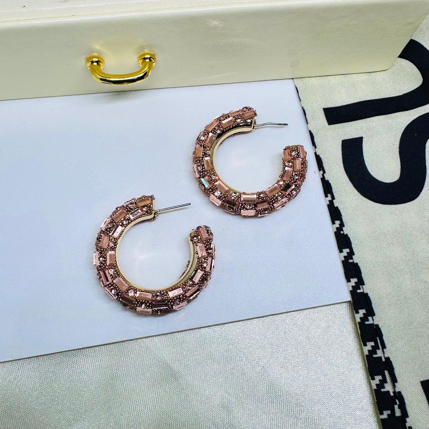 Party Buzz Round Hoops