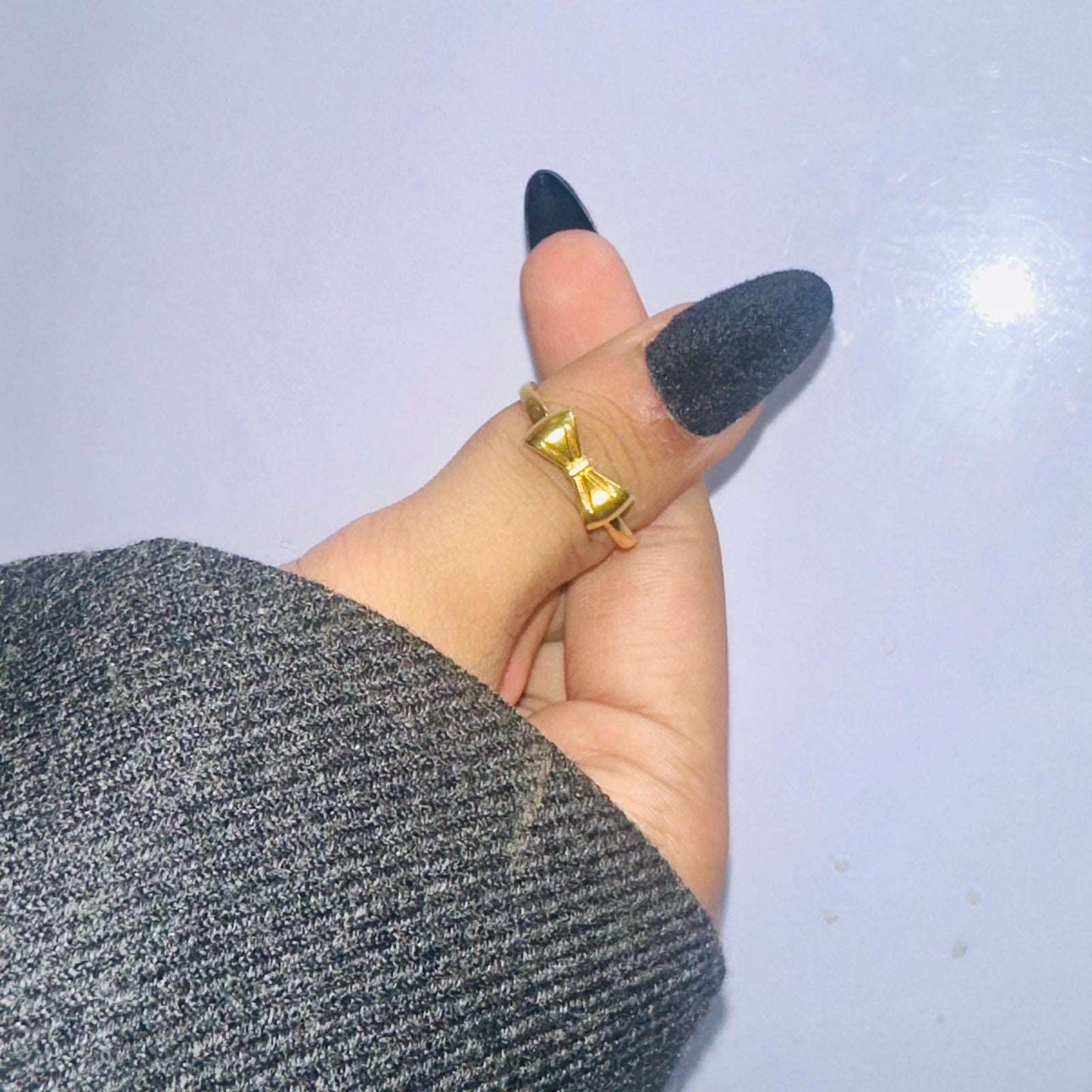 Bow 18K Ring