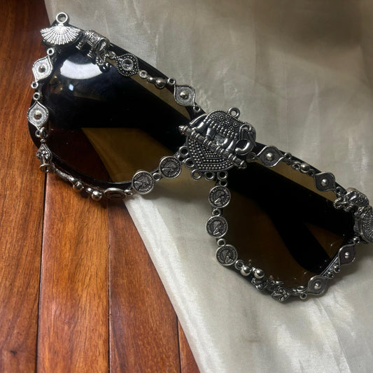 Harthi Quirky Sunglasses
