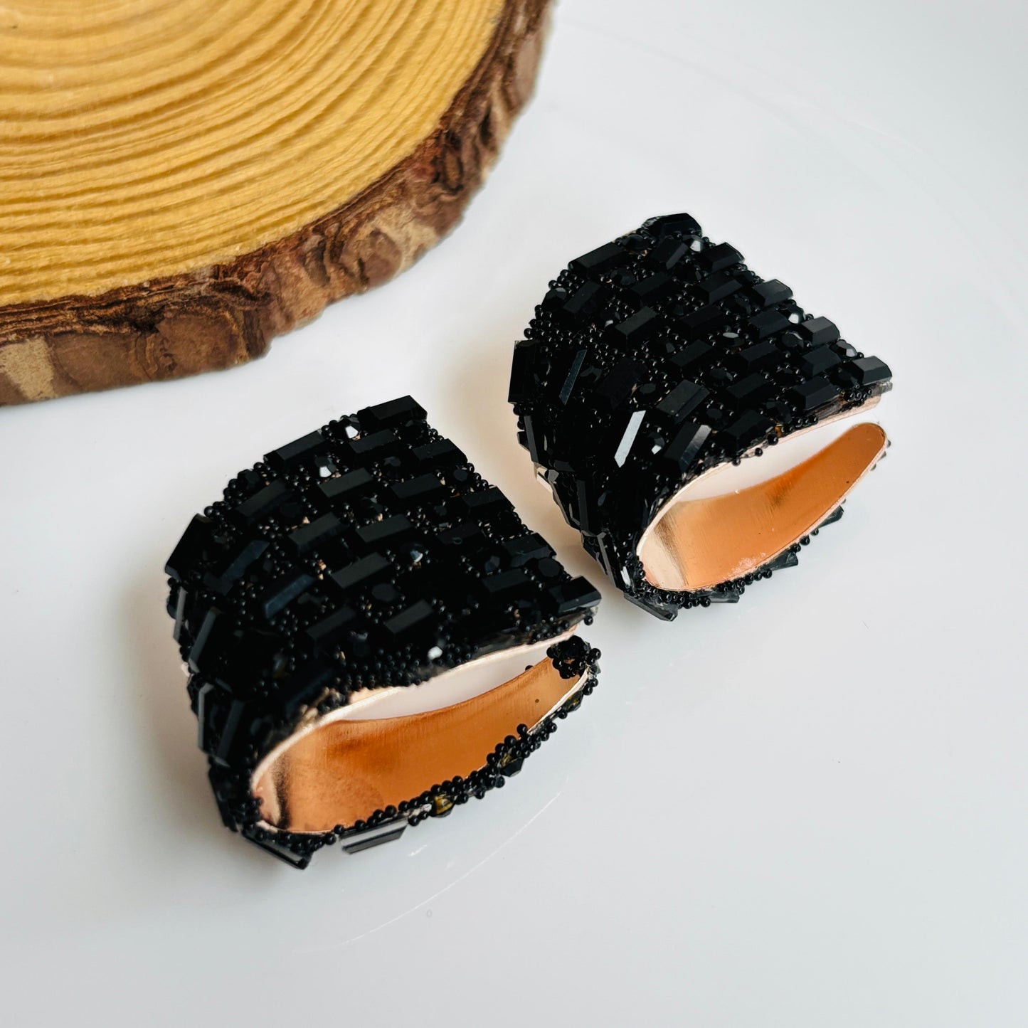 Party Buzz Flatter Black Studs