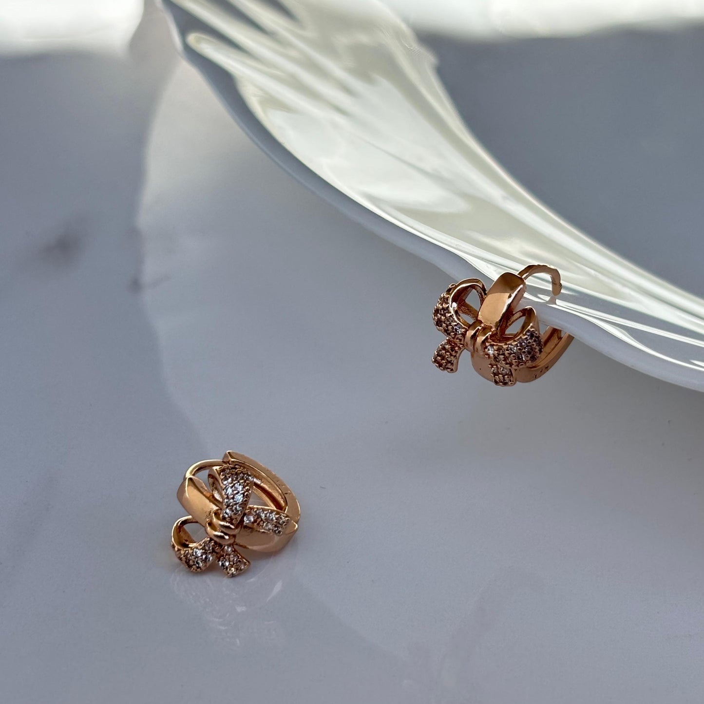 Bow Mini Hoops (Rosegold)