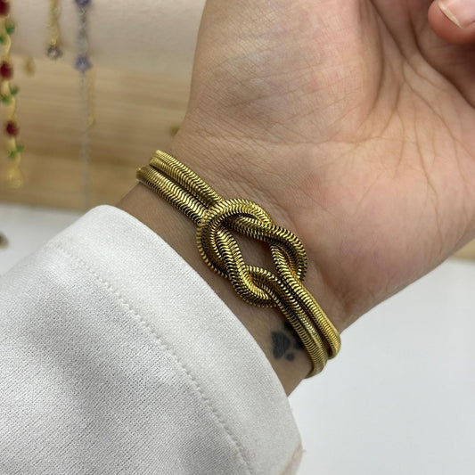 Chunky Knot Chain Bracelet