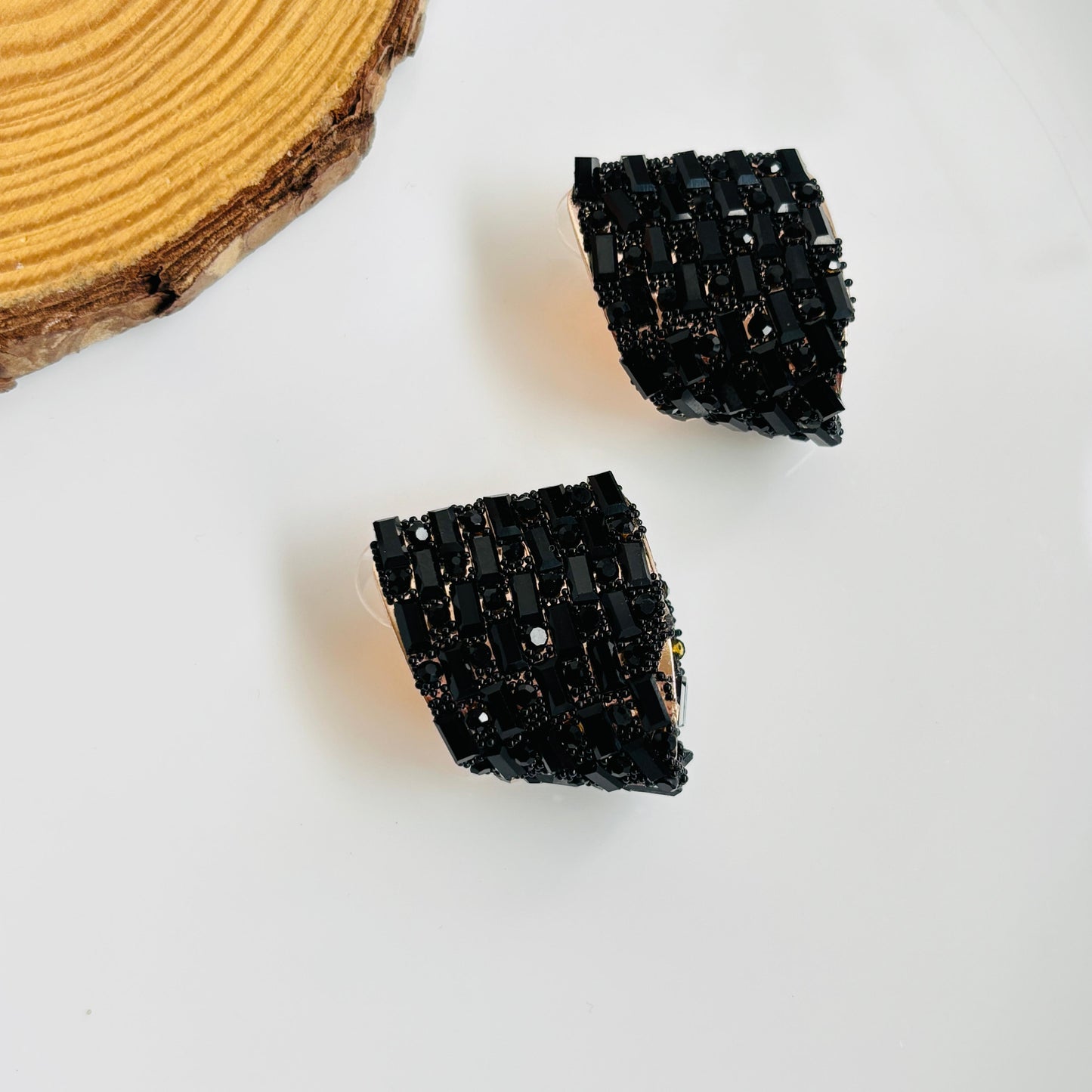 Party Buzz Flatter Black Studs