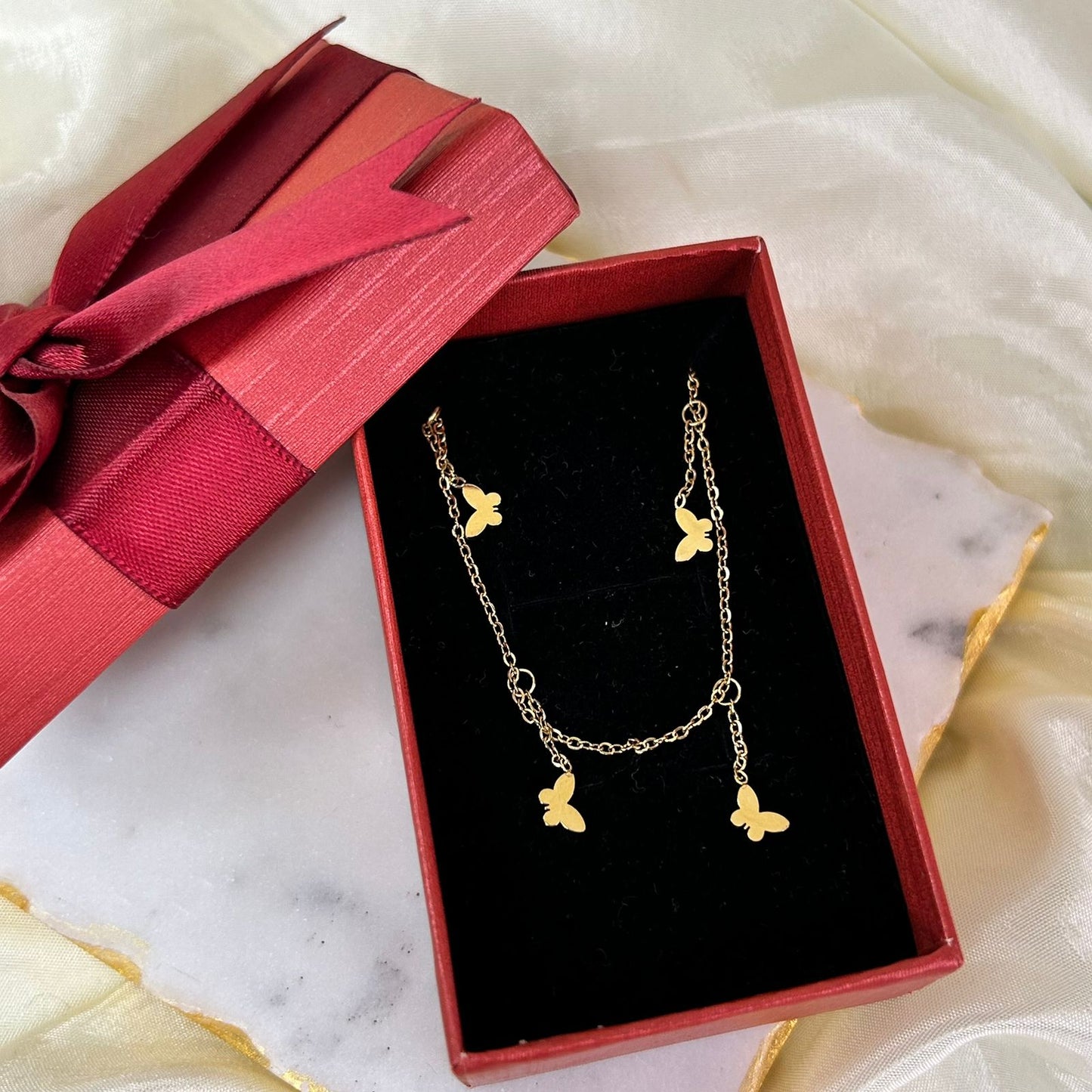 Velora necklace