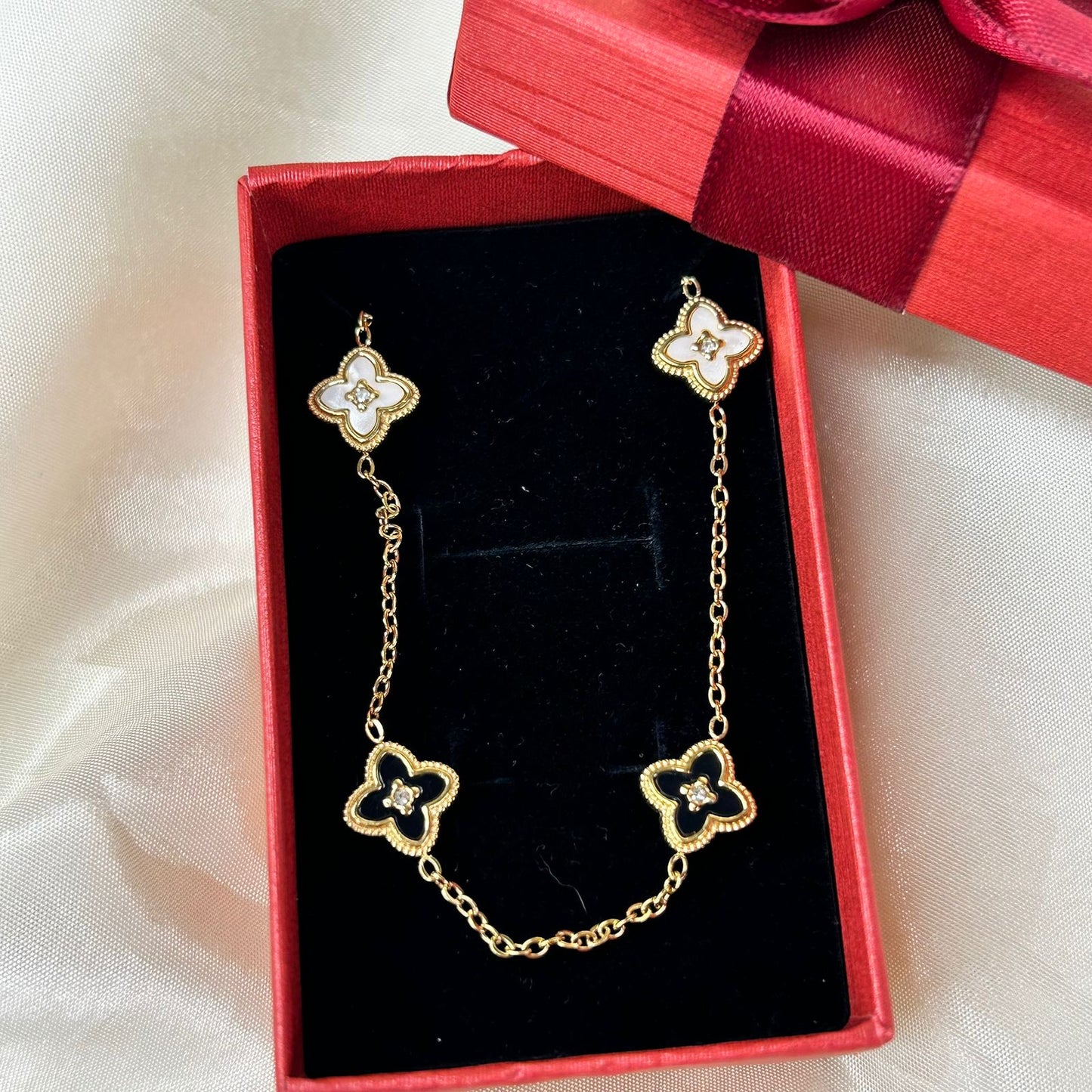 Fleura necklace