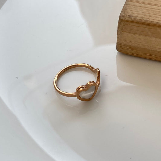 White Heart Wave Ring