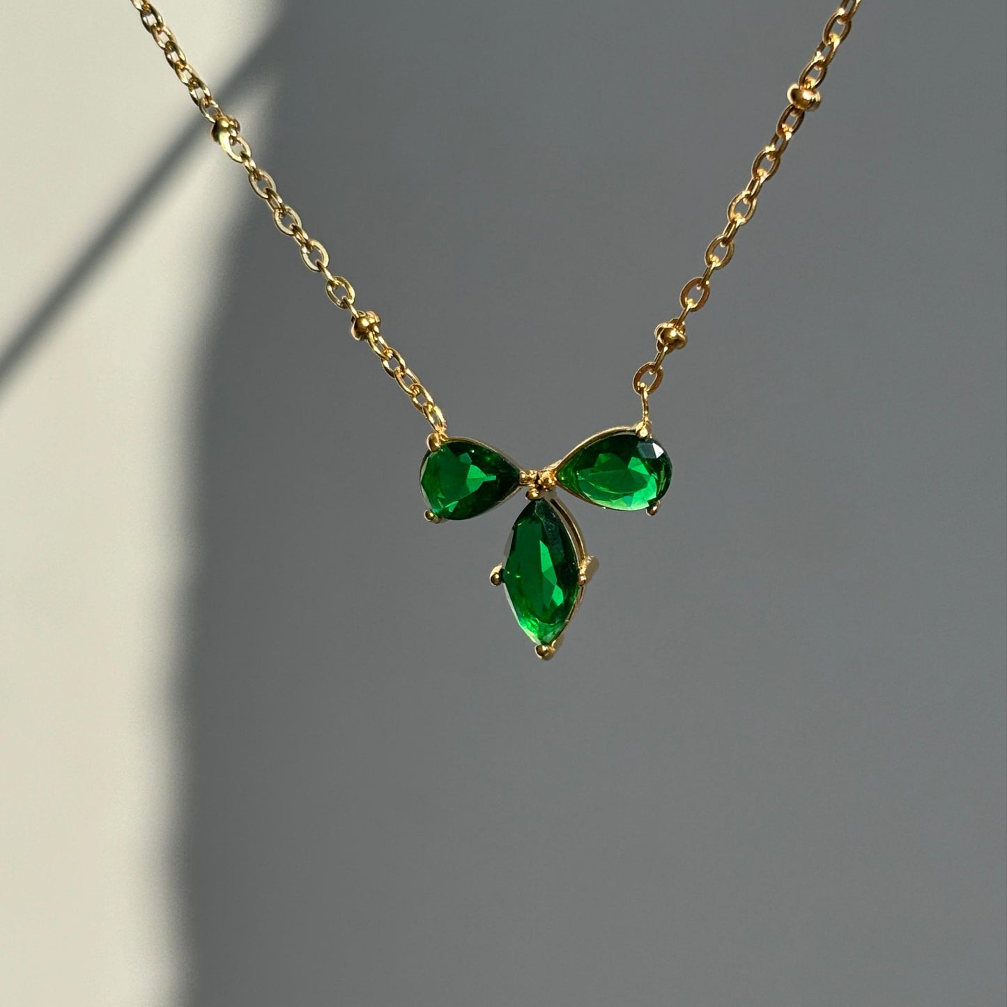 Emerald Trillium Necklace