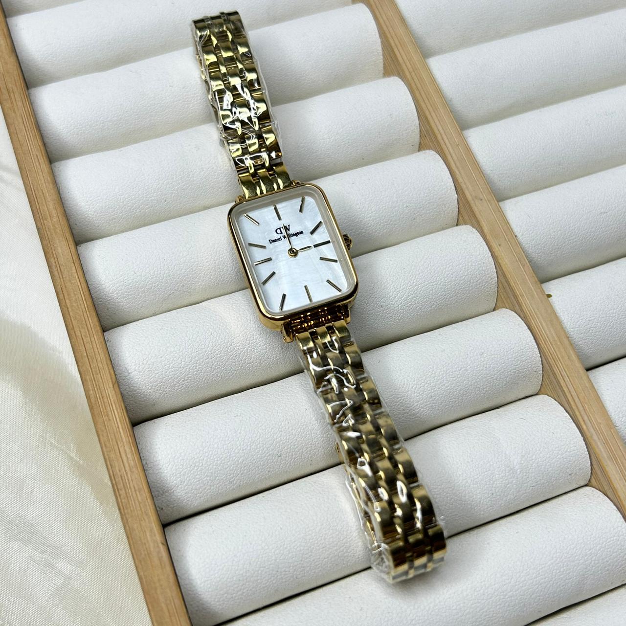 DW Square Chain Watch 03