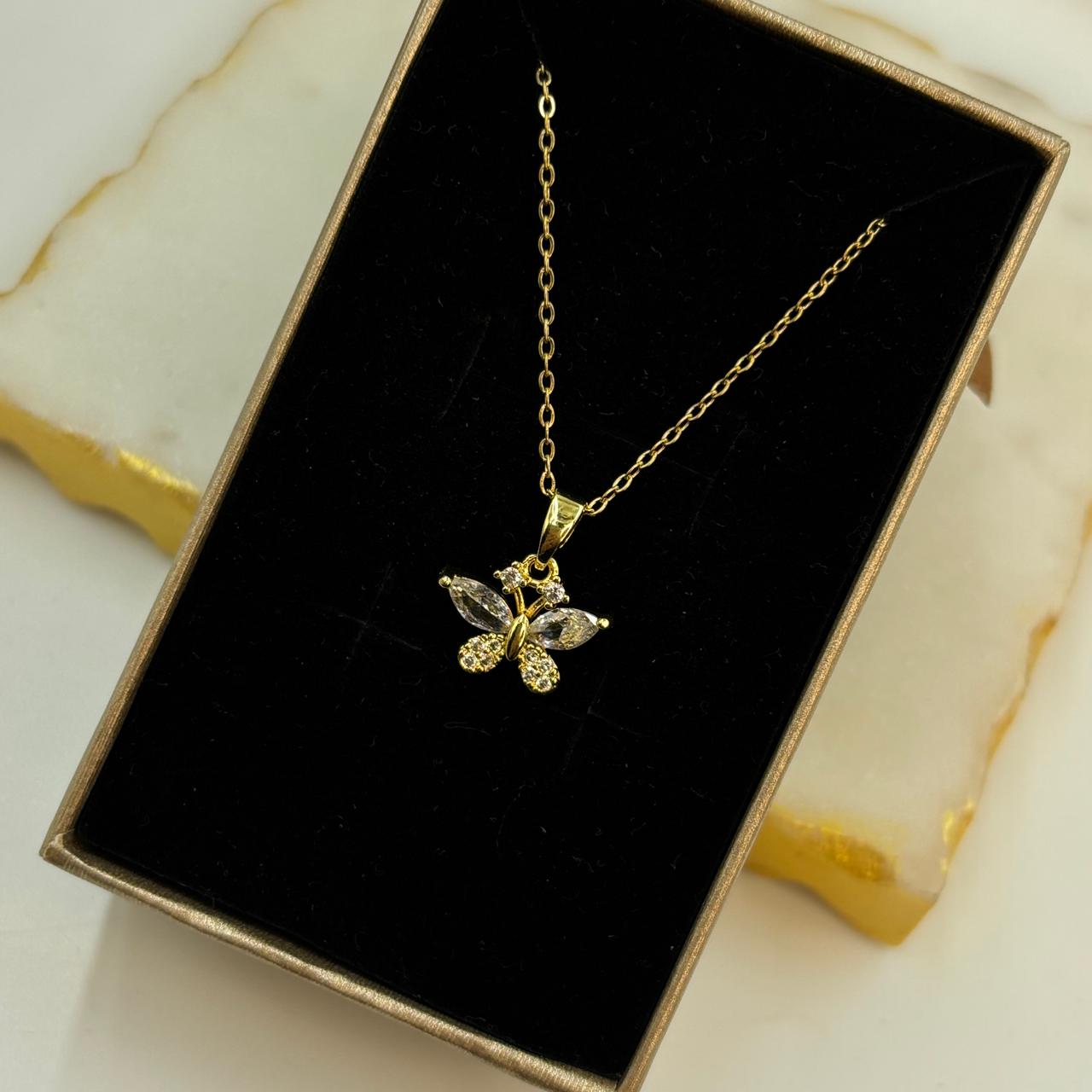 Dainty Flutterby Necklace ( Gold )