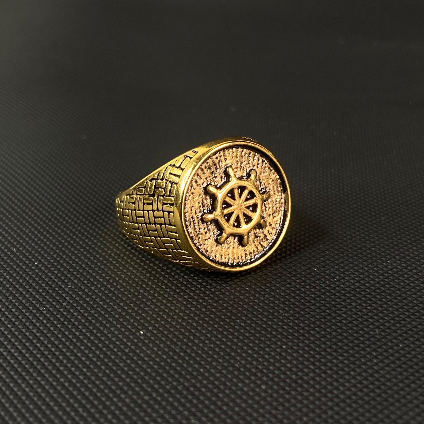 Anchor Gold Ring