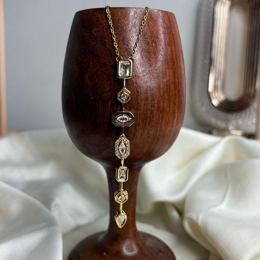 Bejewelled Necklace 01 (Gold - White)