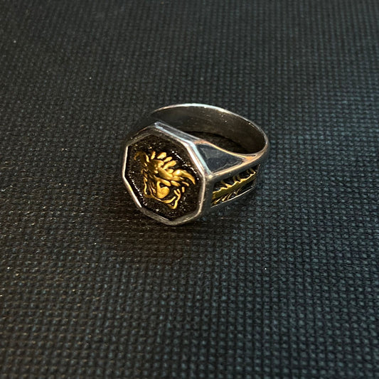 Leo Dual Tone Menās Ring