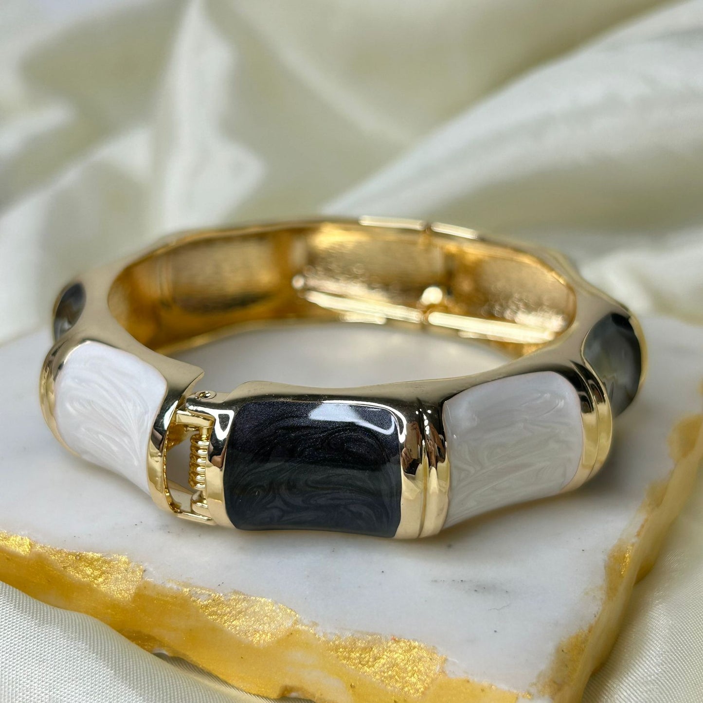Onyx Resin Bangles