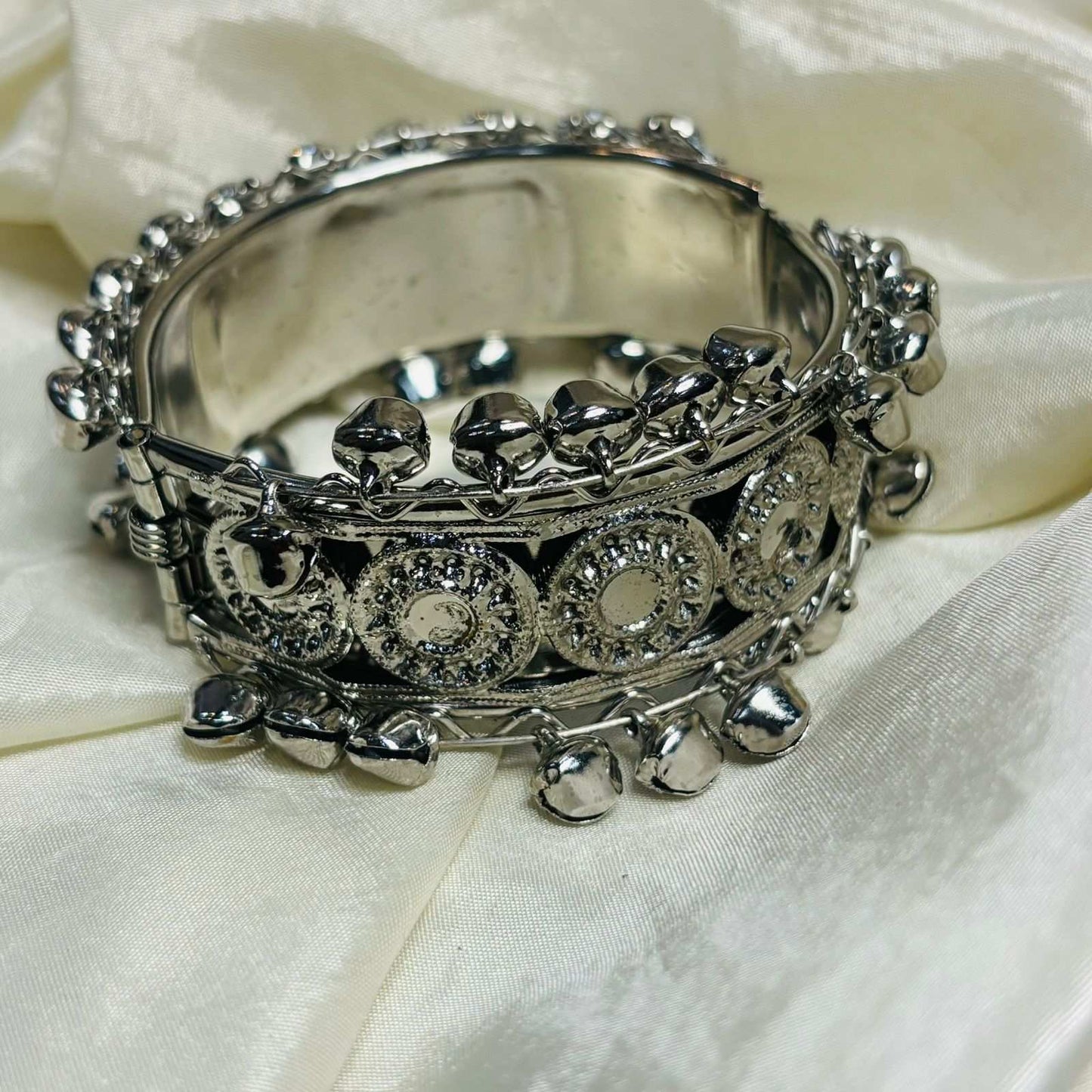 Chakli Openable Oxidise Bracelets