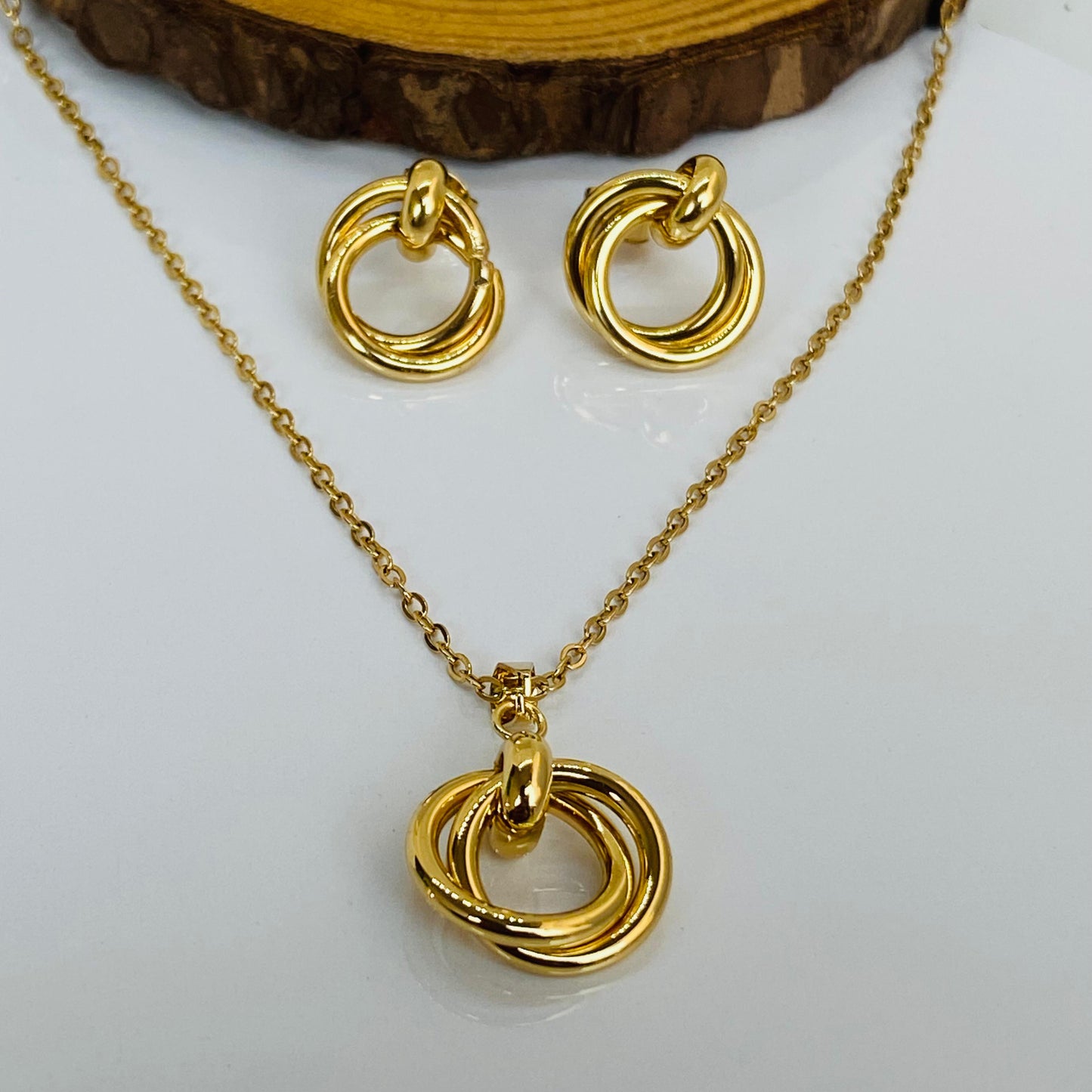 Christy Set