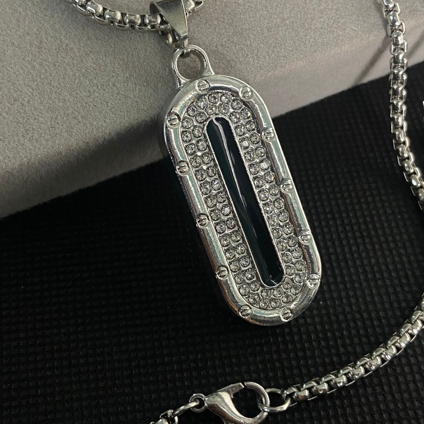 Oliver Iced Out Men’s Pendant Chain