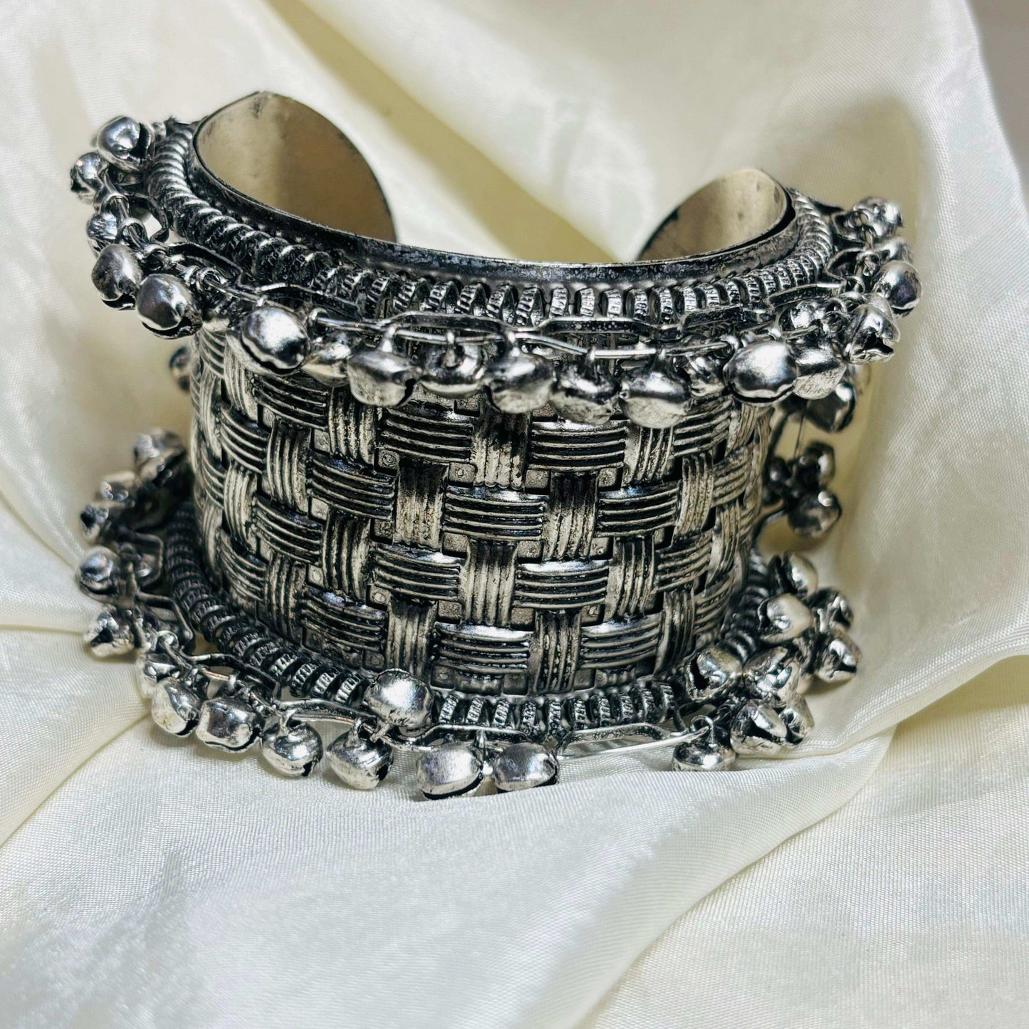 Nest Adjustable Festive Bracelet