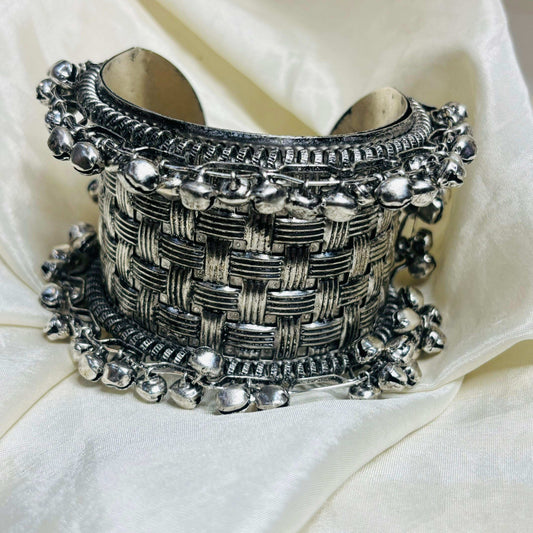 Nest Adjustable Festive Bracelet