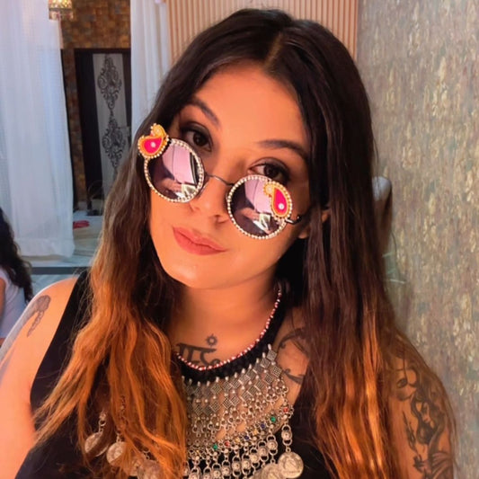 Kairi Round Quirky Sunglasses 02