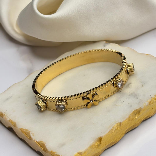 Flory Heart Bracelet
