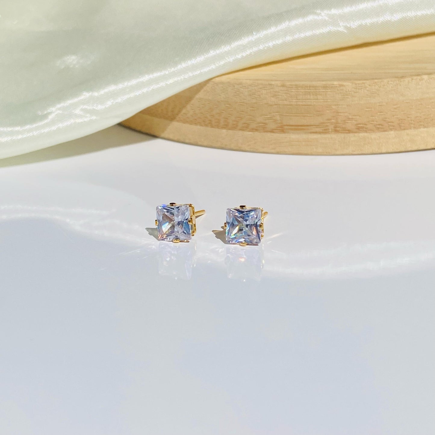 Square Solitaire Studs
