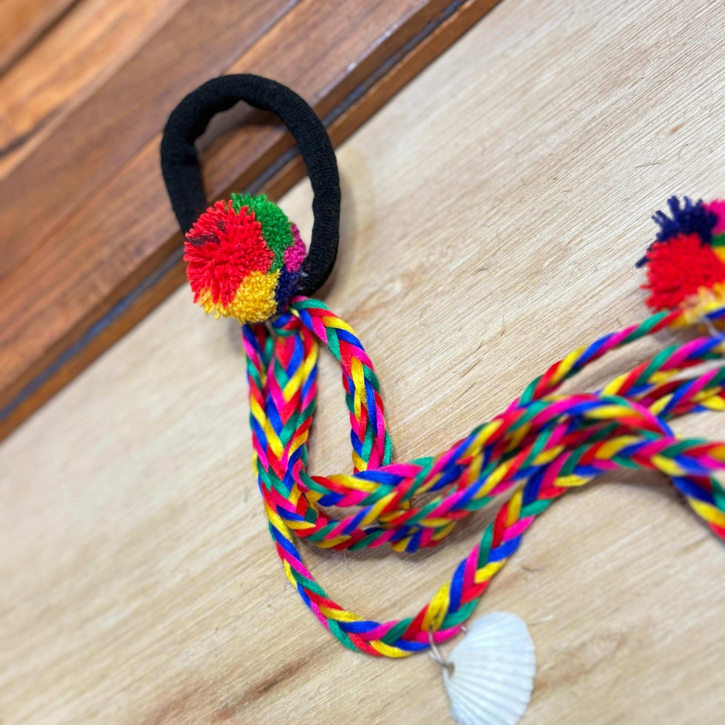 Shell Tassle Hairtie