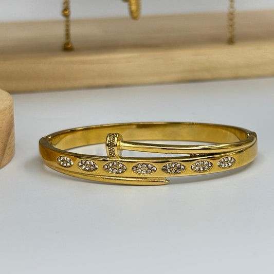 Sculpt Nail Bracelet