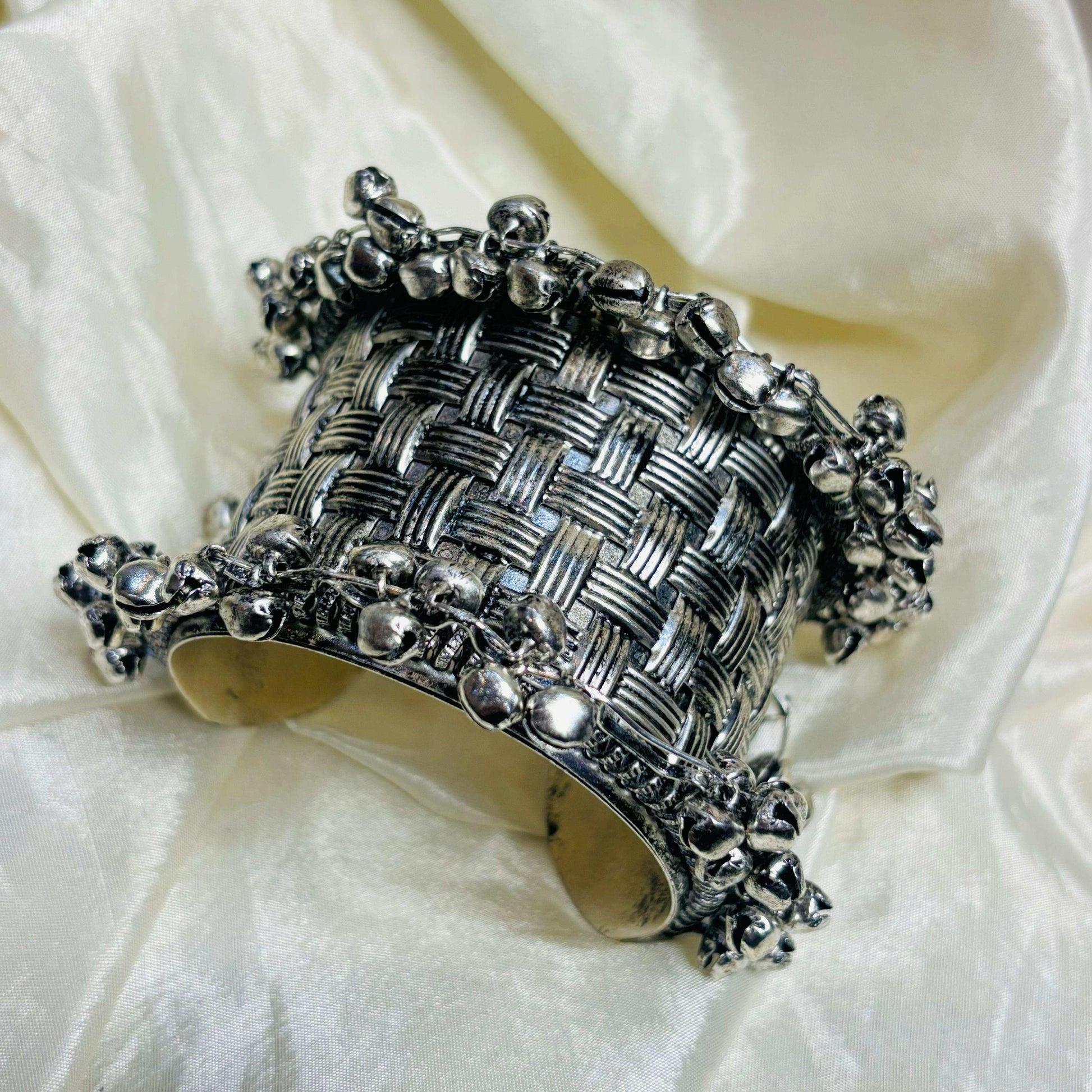 Nest Adjustable Festive Bracelet