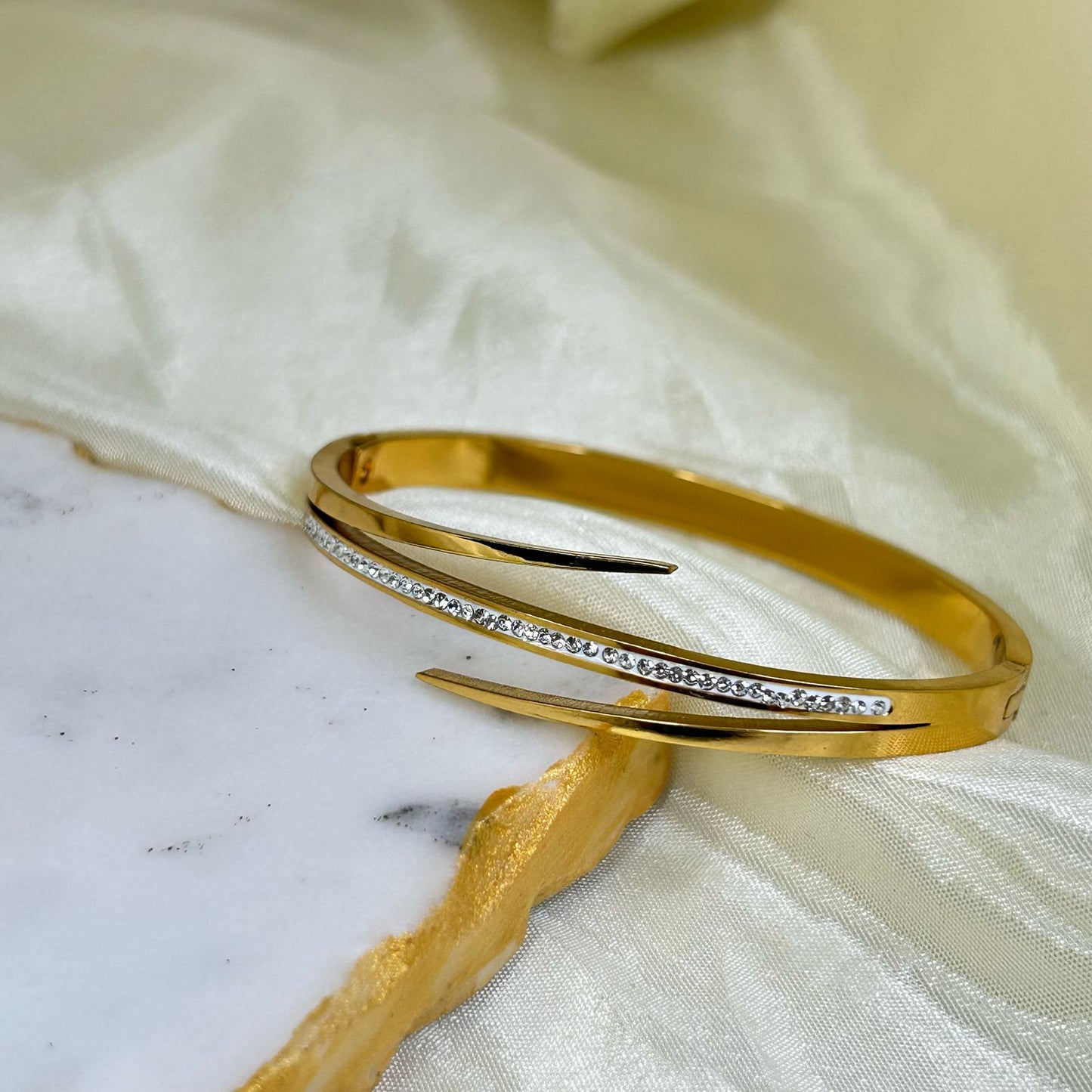 Juno Bracelet ( Small - 2.2-2.4)