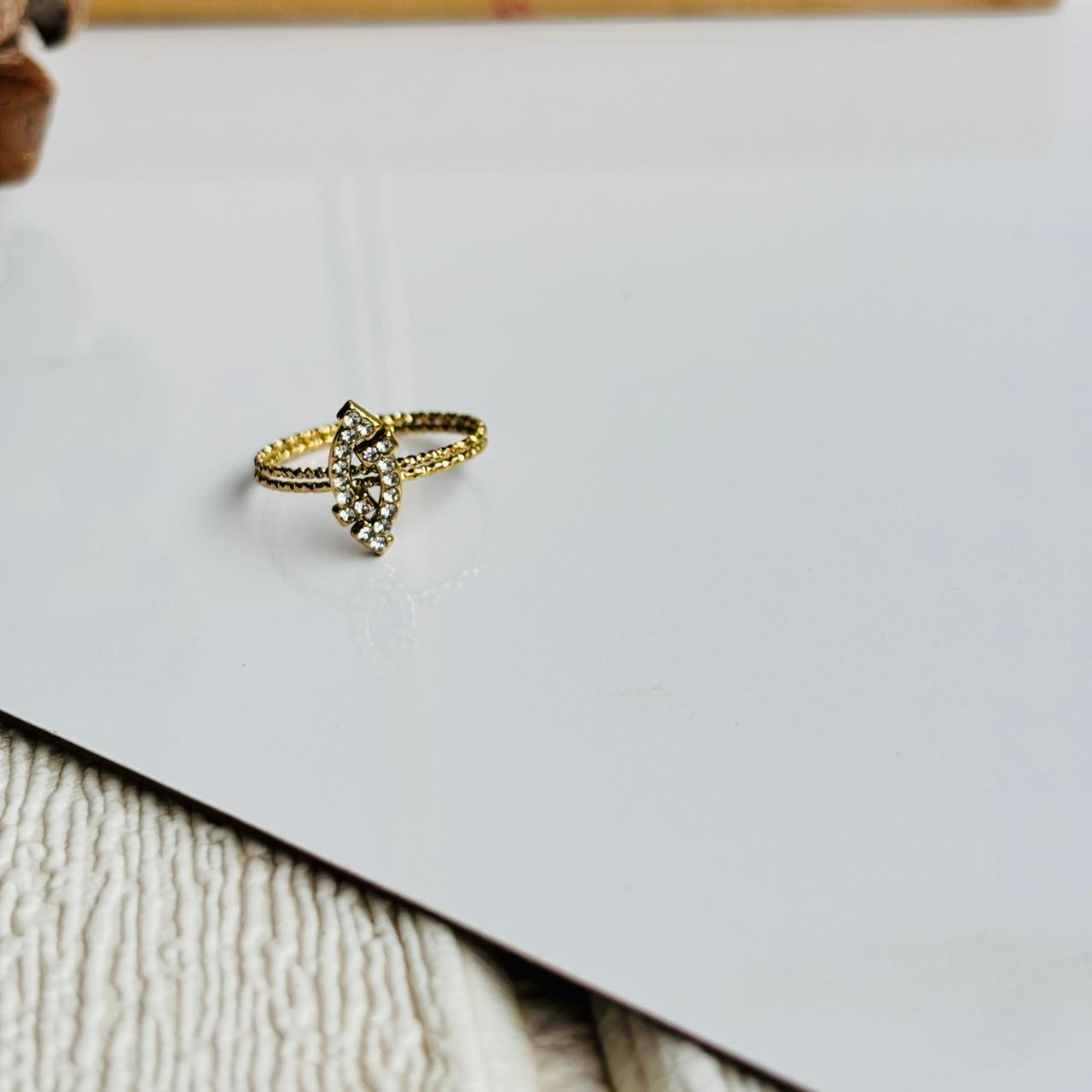Karma 18K Ring •
