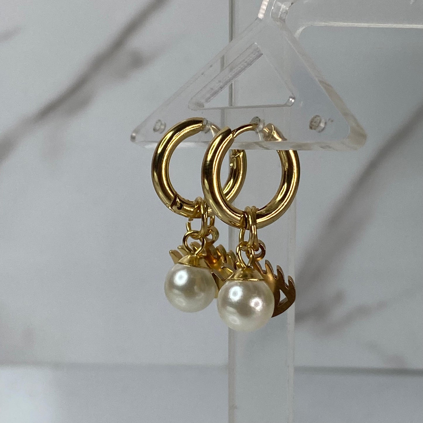 White Eye Pearlie Hoops