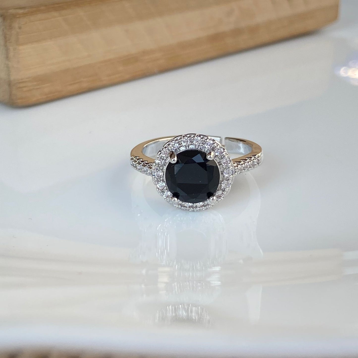 Black Round Solitaire Ring (B2G3)
