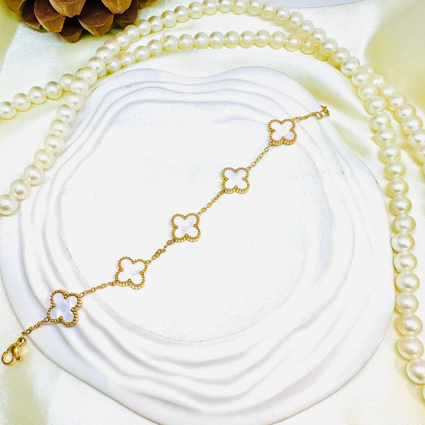 Reversible Clover Bracelet